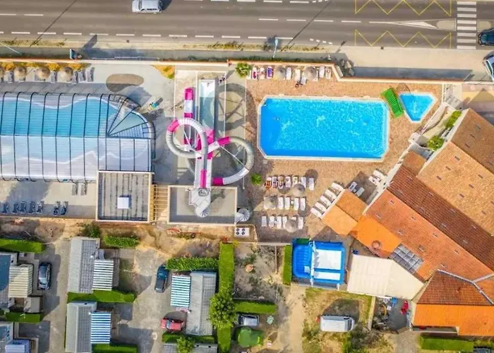 Camping - Parc Aquatique - Ccaghhb *