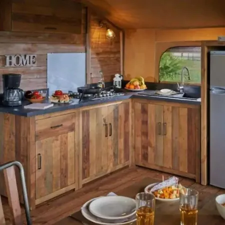 - Parc Aquatique - Ccaghhb * Saint-Jean-de-Monts