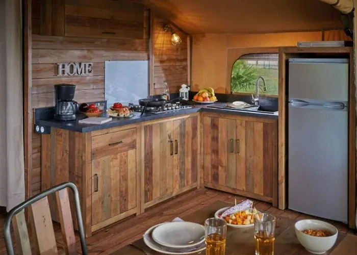 - Parc Aquatique - Ccaghhb 생장드몽